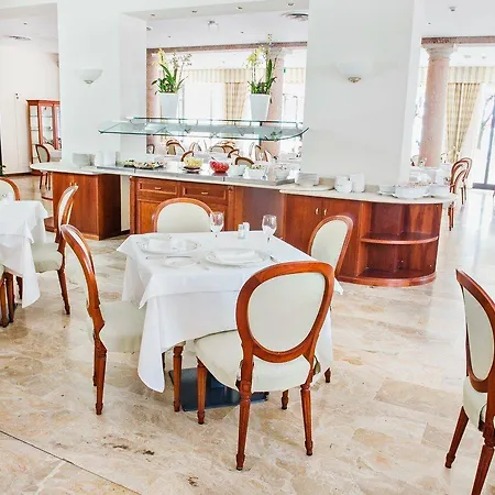 Terme 4* Σιρμιόνε